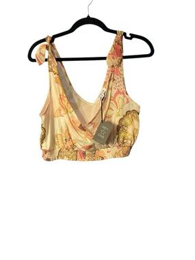 Area Stars Floral Tie-Shoulder Cropped Tank Top in Cream & Pink